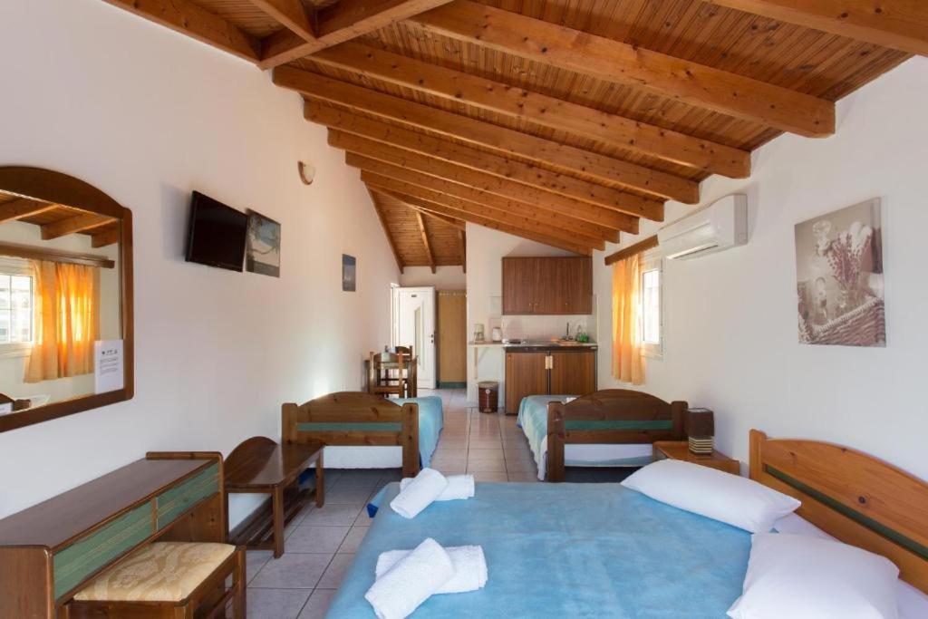 Malvasia Corner Studios - Ex Romeo'S House Monemvasia Extérieur photo