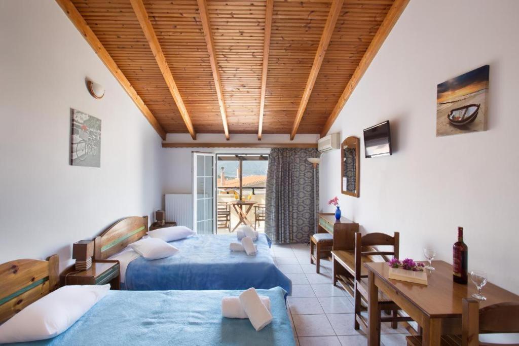Malvasia Corner Studios - Ex Romeo'S House Monemvasia Extérieur photo